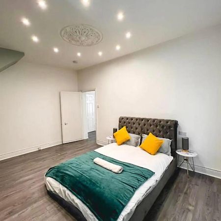 Lovely 1-Bedroom Apartment, Free Street Parking Newcastle upon Tyne Exteriér fotografie